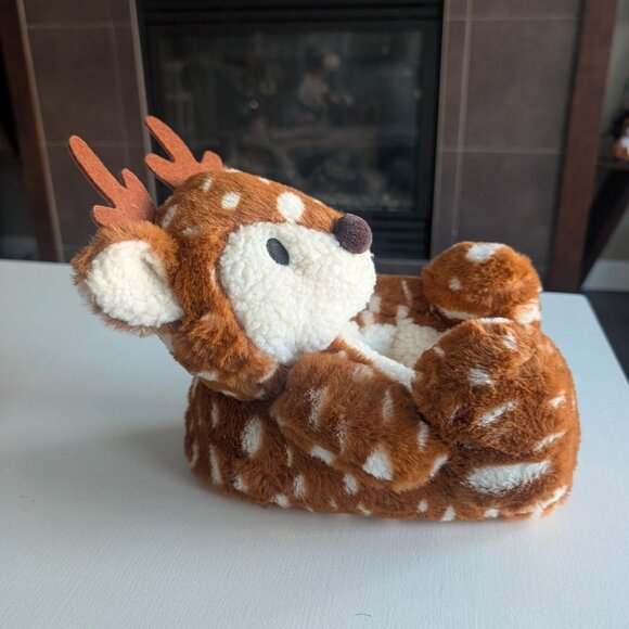 Gap Kids Reindeer Slippers Size 1-2 Will put in 1st bundle as a gift - Picture 1 of 3